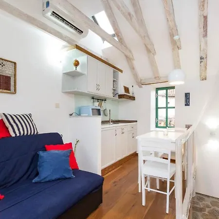 Charming Little House In Center Apartamento
